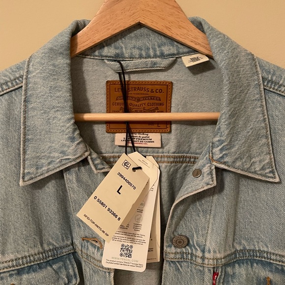 Levi's Ex-Boyfriend Trucker Jacket - Picture 5 of 7